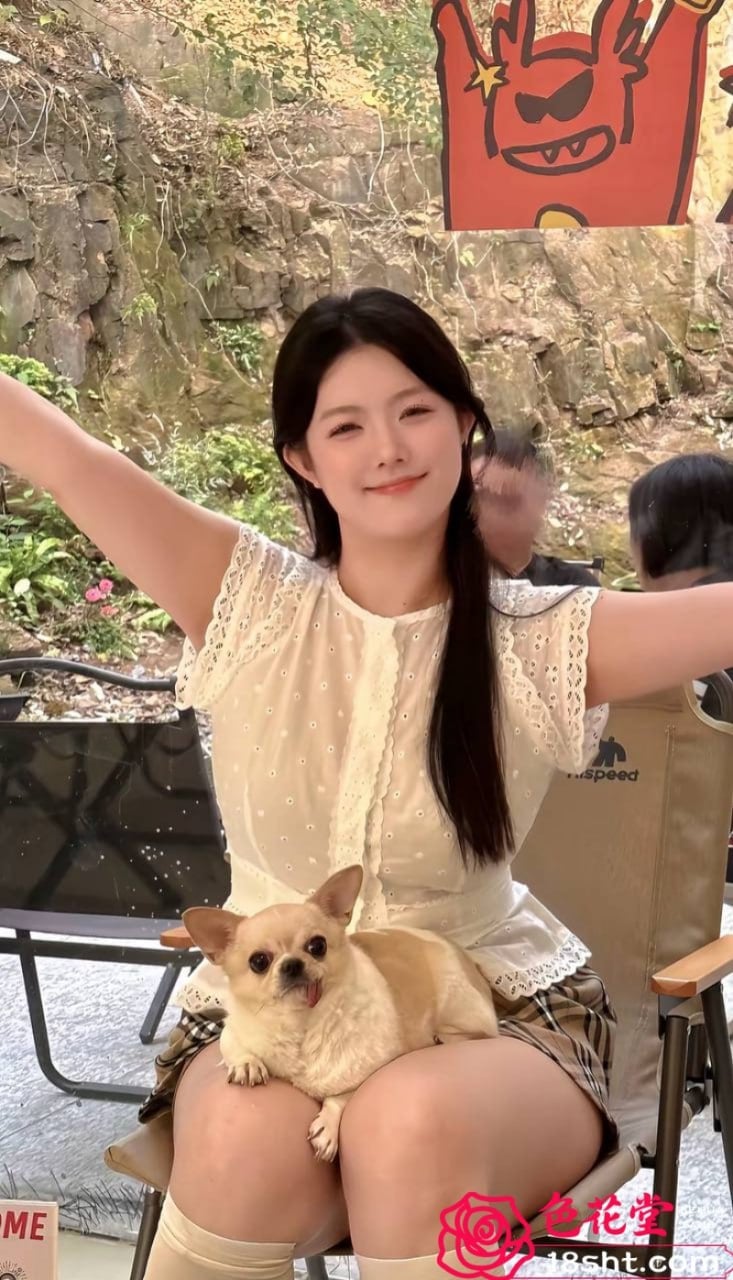 em sinh viên lồn múp lộ clip địt nhau cùng bạn trai
